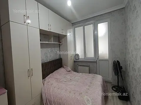 Satılır 2 otaqlı köhnə tikili 80 m²