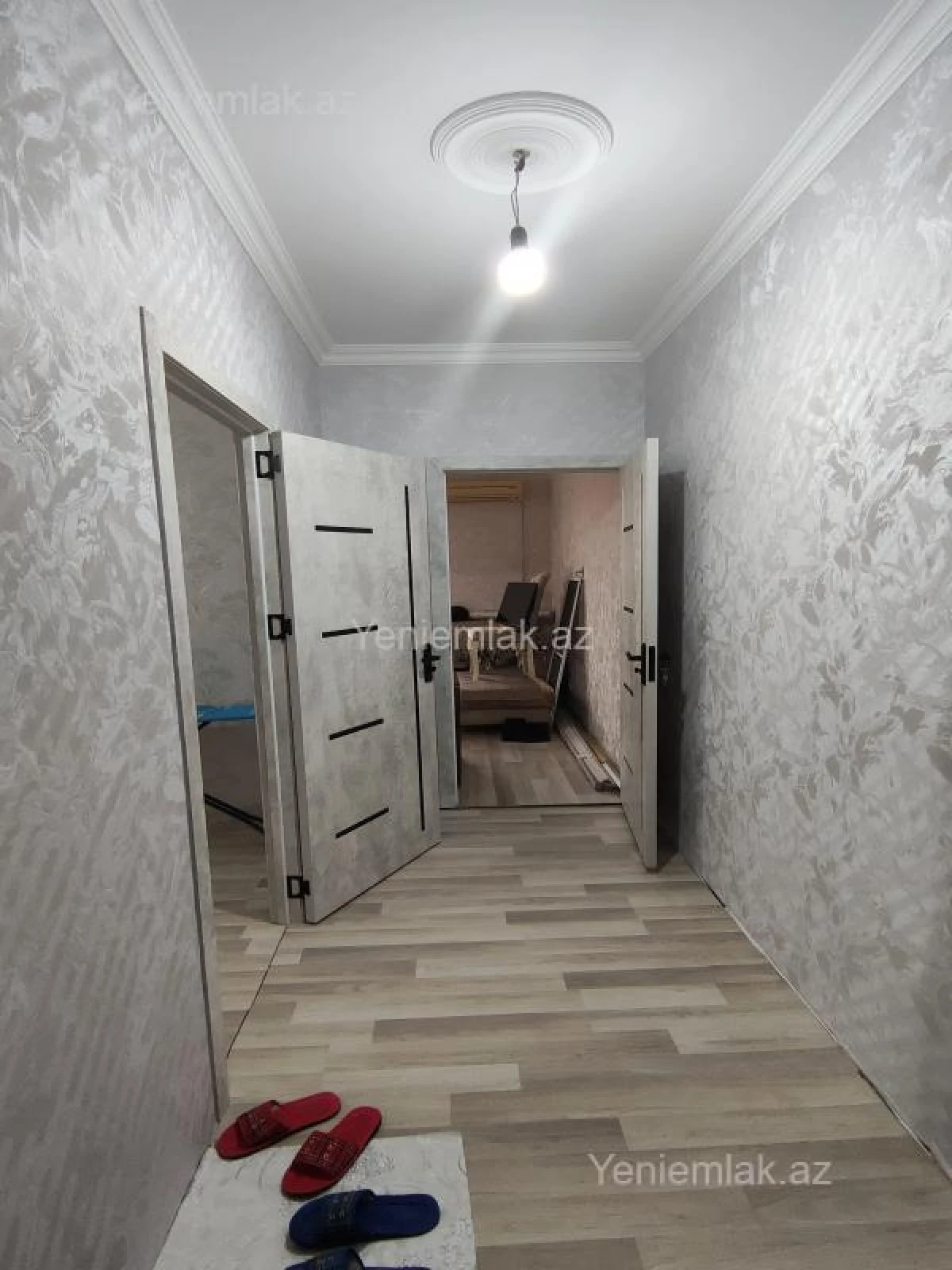 Satılır 2 otaqlı köhnə tikili 80 m²