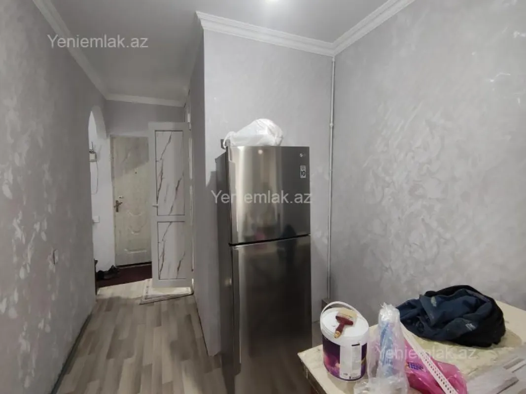 Satılır 2 otaqlı köhnə tikili 80 m²