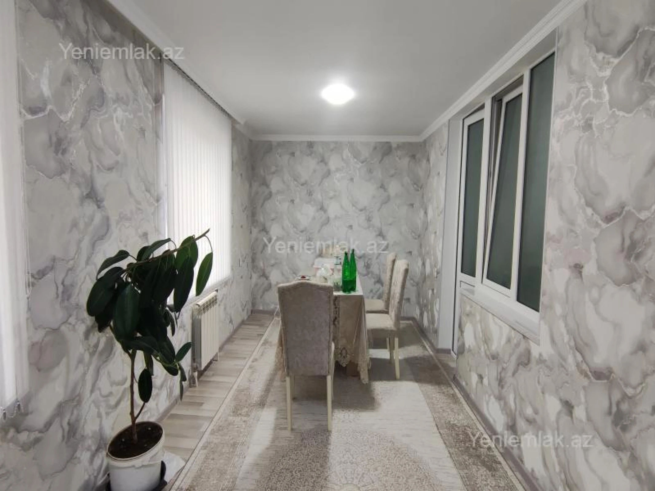 Satılır 2 otaqlı köhnə tikili 80 m²