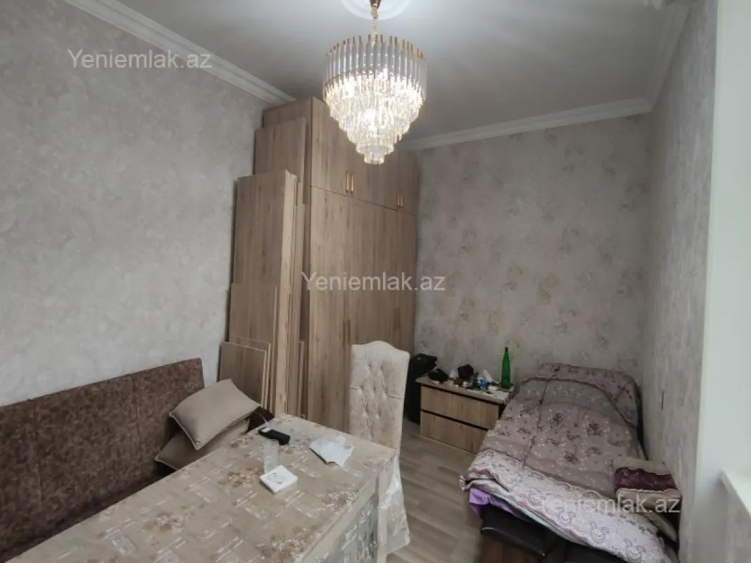 Satılır 2 otaqlı köhnə tikili 80 m²