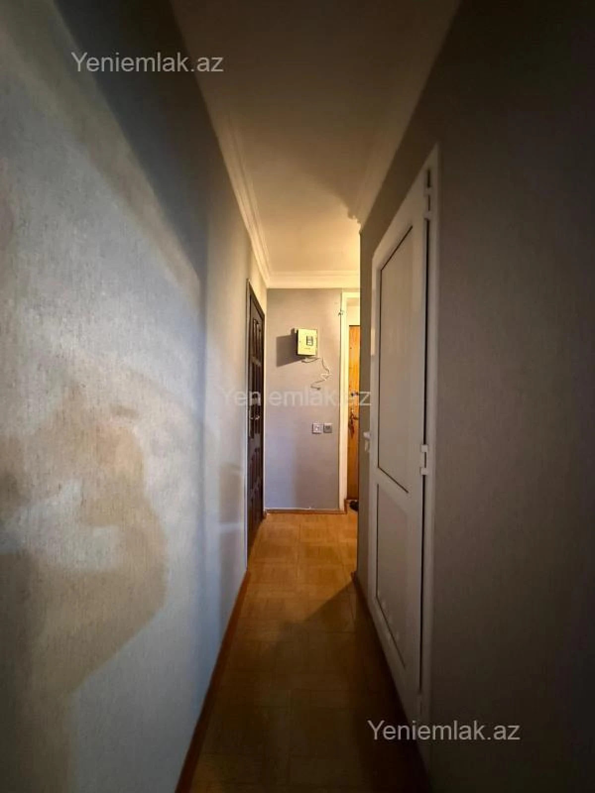 Satılır 2 otaqlı köhnə tikili 55 m²