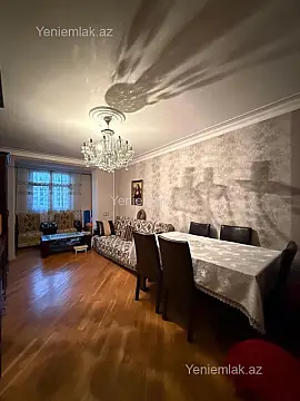 Satılır 2 otaqlı köhnə tikili 55 m²