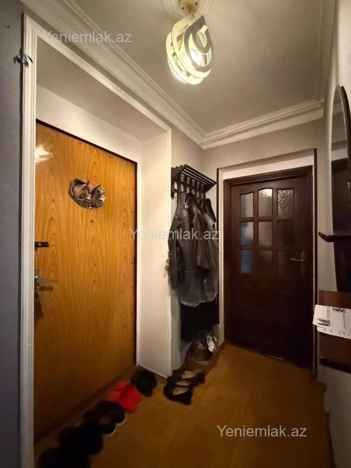 Satılır 2 otaqlı köhnə tikili 55 m²