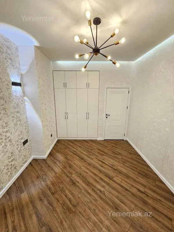 Satılır 2 otaqlı yeni tikili 60 m²