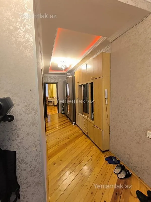 Satılır 3 otaqlı yeni tikili 100 m²