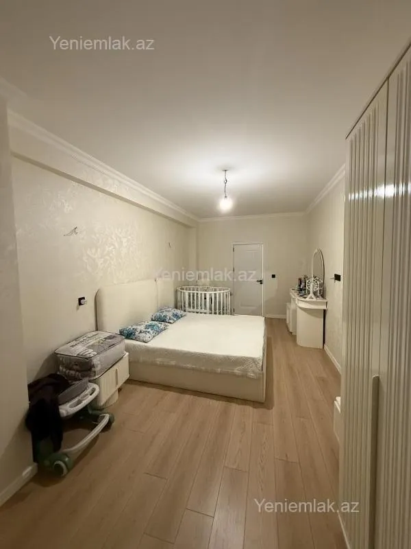 Satılır 3 otaqlı yeni tikili 132 m²