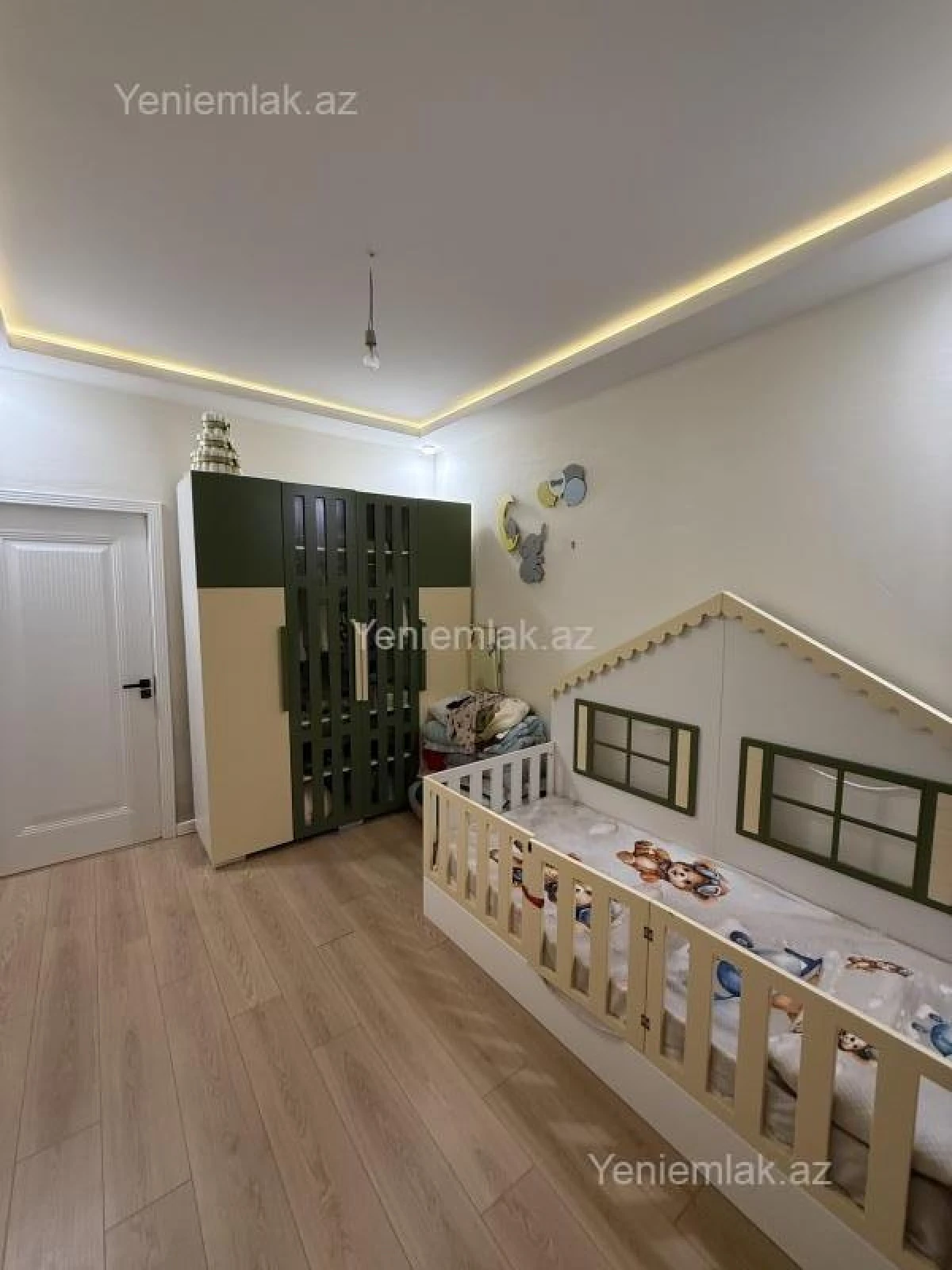 Satılır 3 otaqlı yeni tikili 132 m²