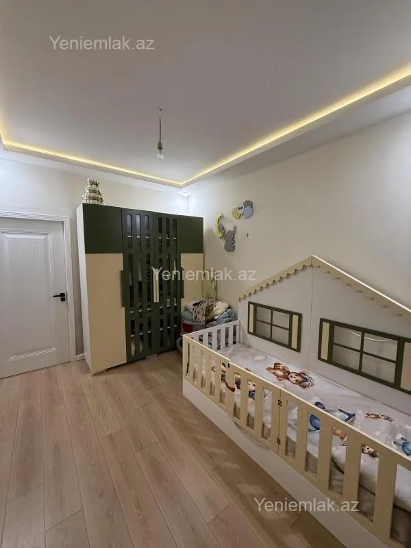 Satılır 3 otaqlı yeni tikili 132 m²