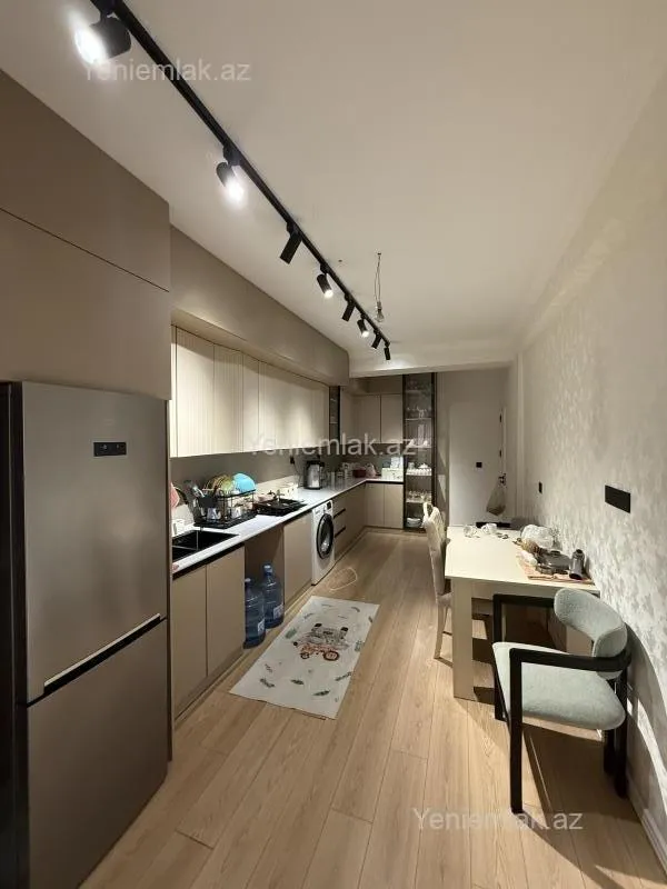 Satılır 3 otaqlı yeni tikili 132 m²