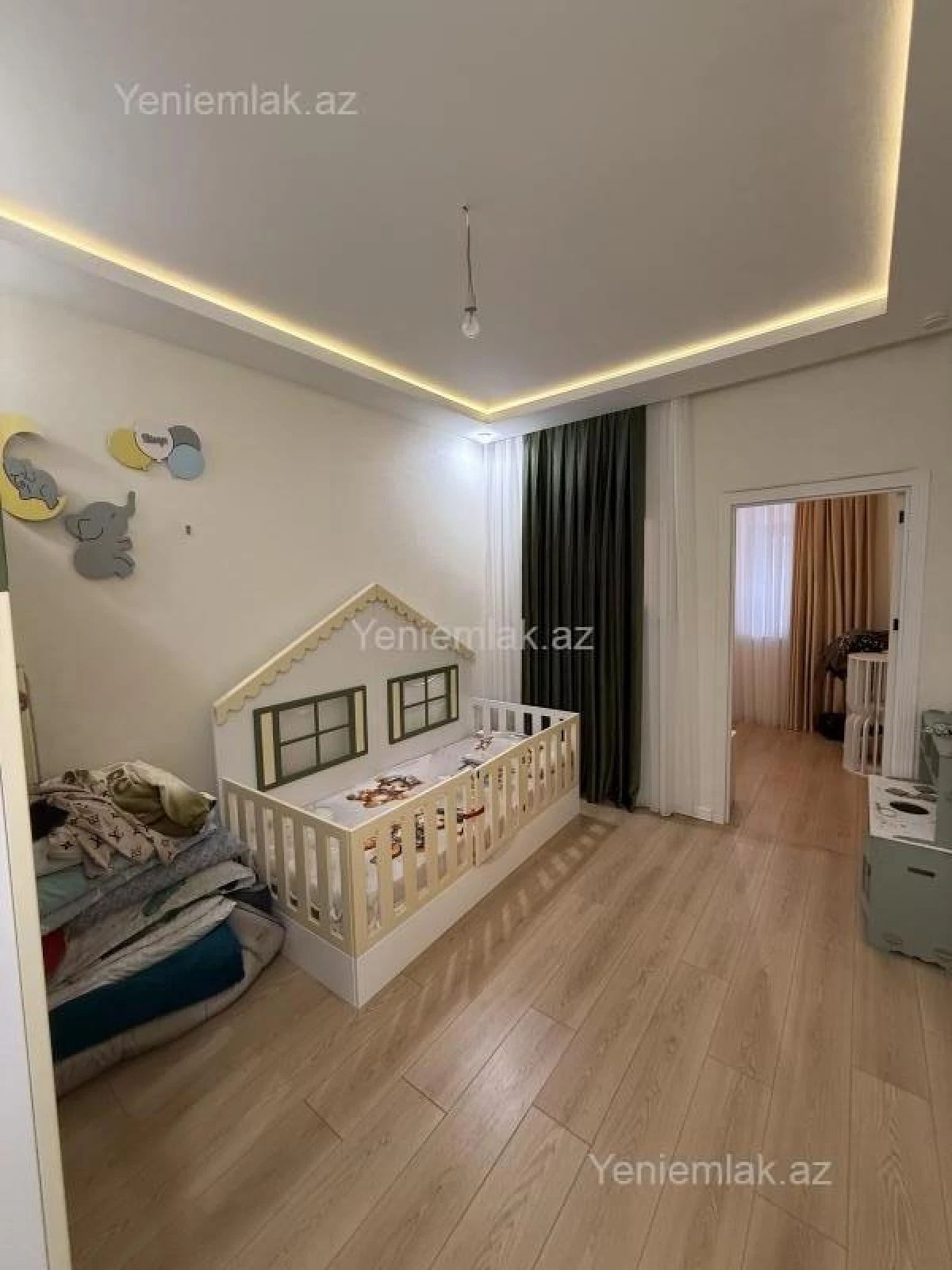 Satılır 3 otaqlı yeni tikili 132 m²