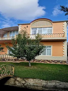 Satılır 8 otaqlı həyət evi 500 m²