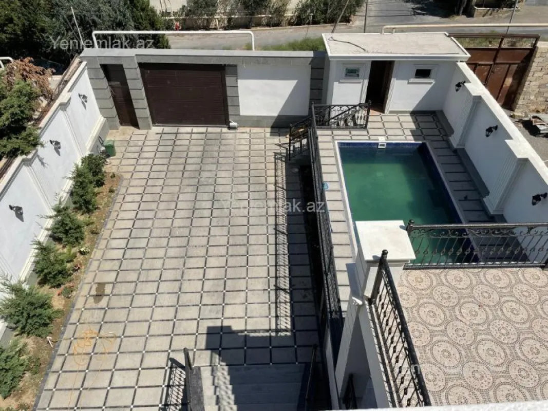 Satılır 7 otaqlı həyət evi 550 m²