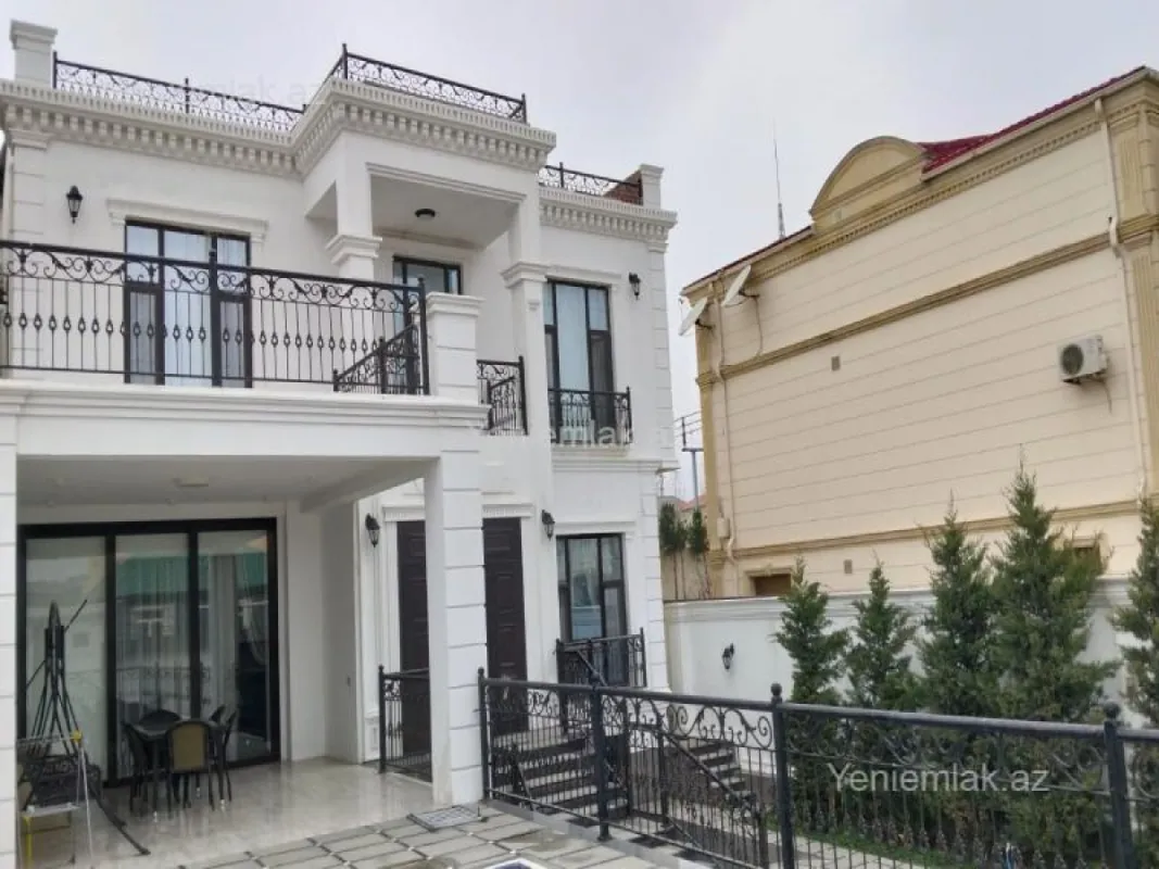Satılır 7 otaqlı həyət evi 550 m²