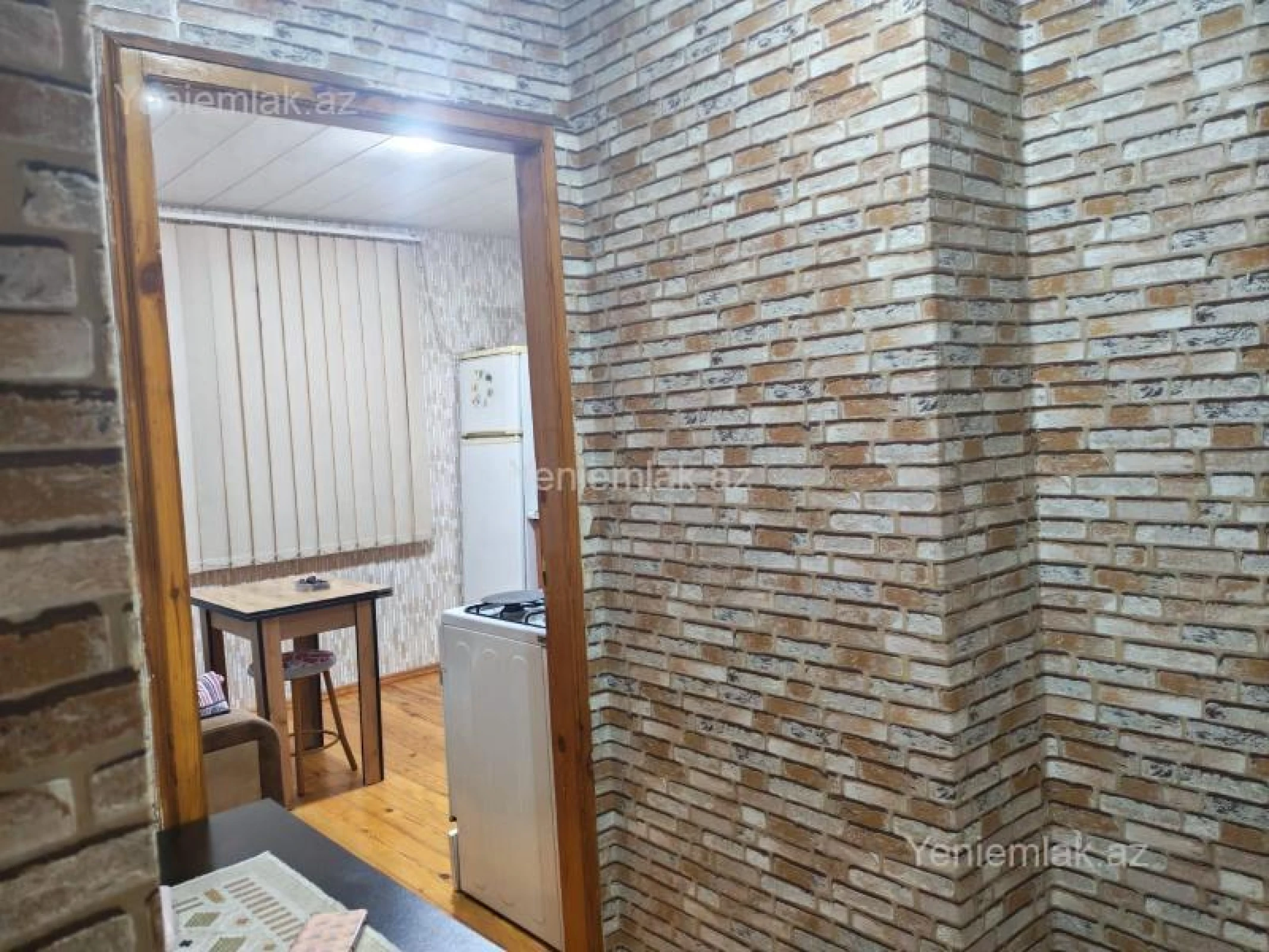 Satılır 1 otaqlı köhnə tikili 30 m²