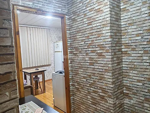 Satılır 1 otaqlı köhnə tikili 30 m²