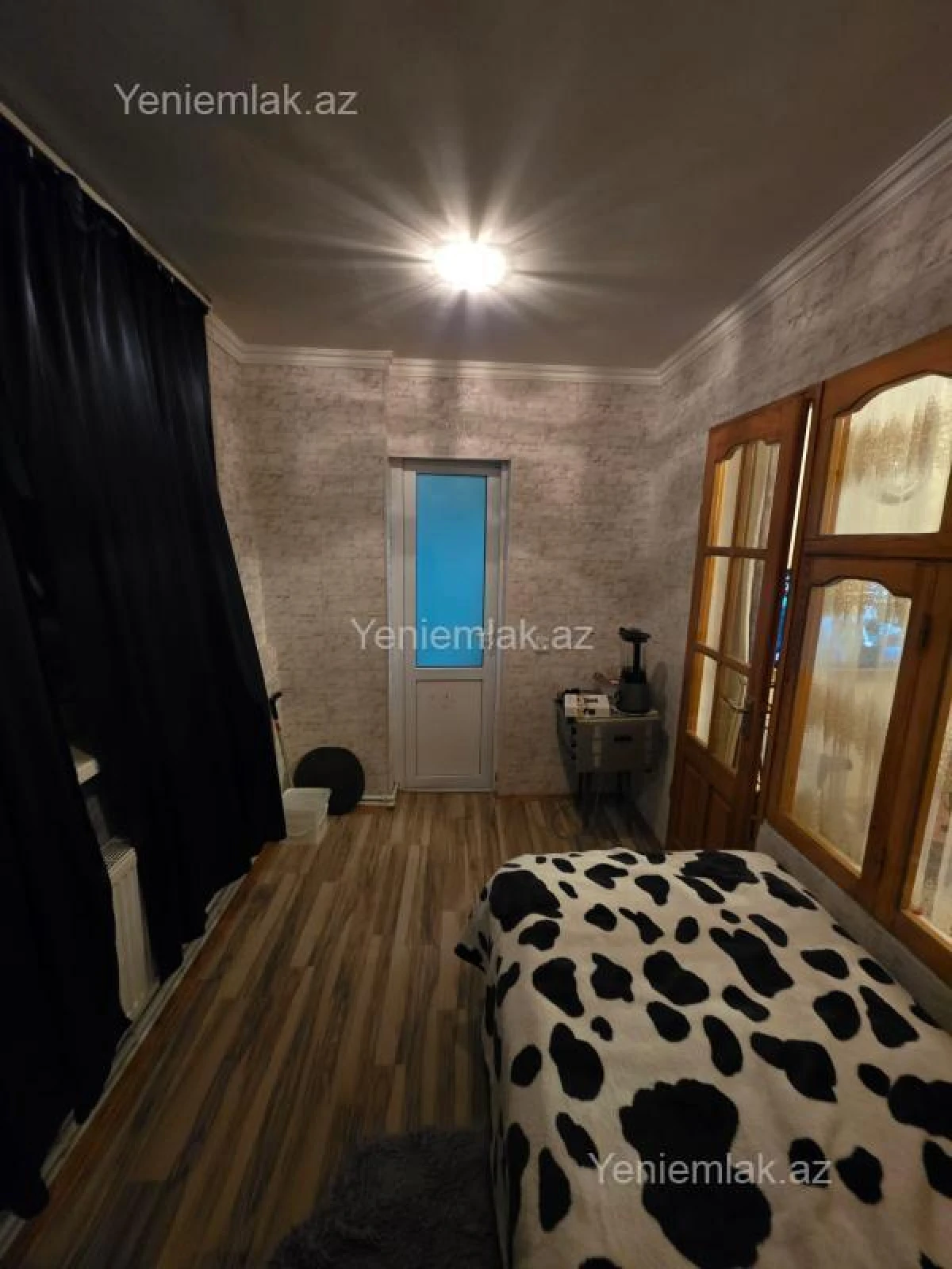 Satılır 2 otaqlı köhnə tikili 58 m²