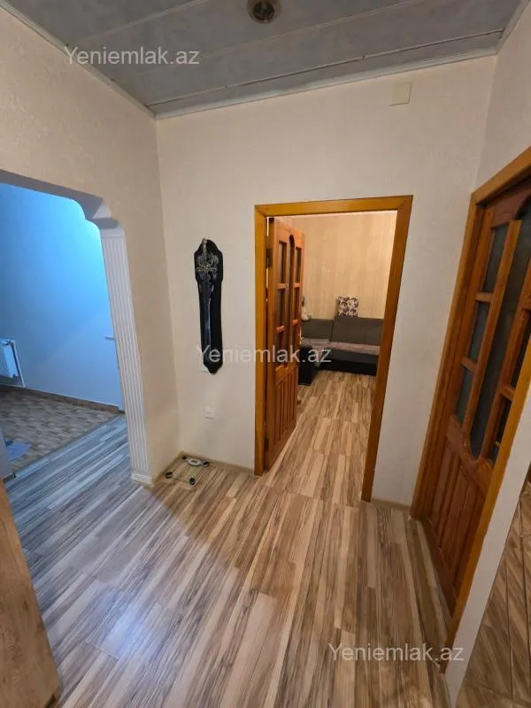Satılır 2 otaqlı köhnə tikili 58 m²