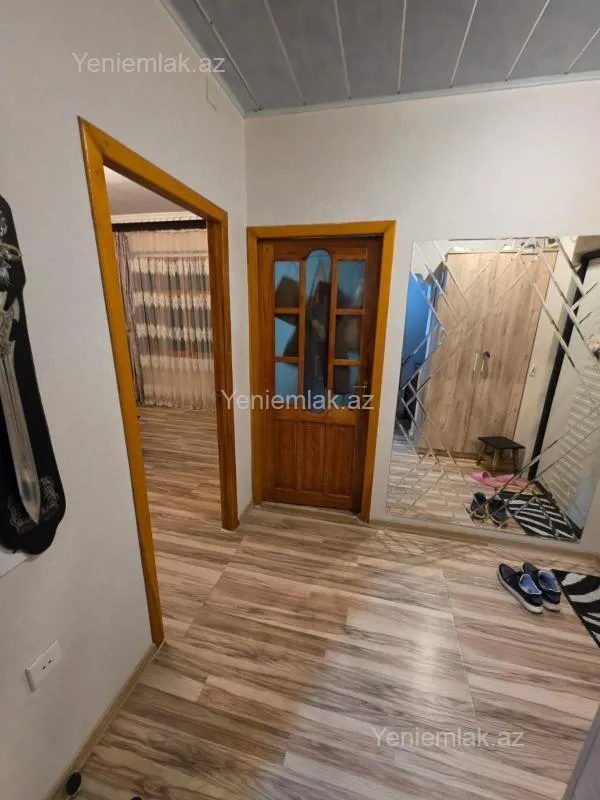 Satılır 2 otaqlı köhnə tikili 58 m²