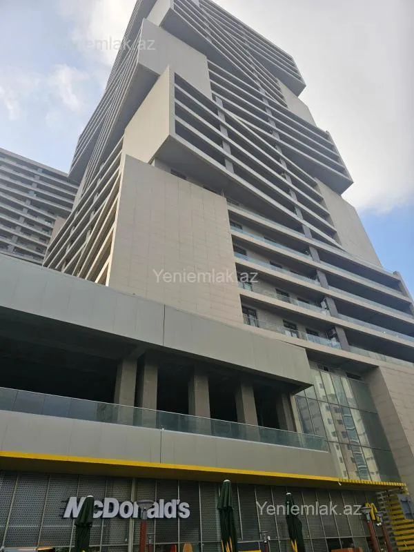 Satılır 3 otaqlı yeni tikili 145 m²