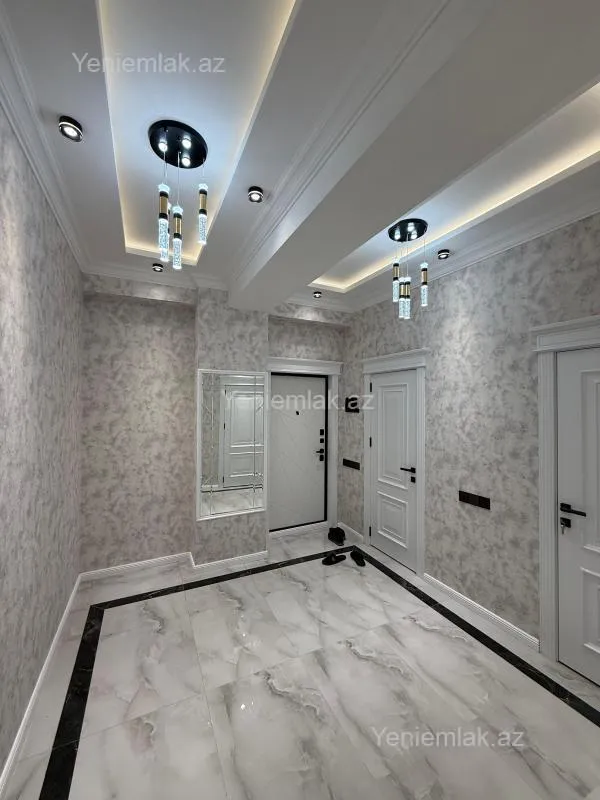 Satılır 3 otaqlı yeni tikili 120 m²