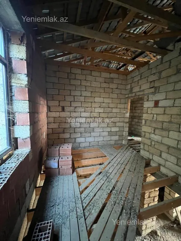 Satılır 5 otaqlı həyət evi 110 m²