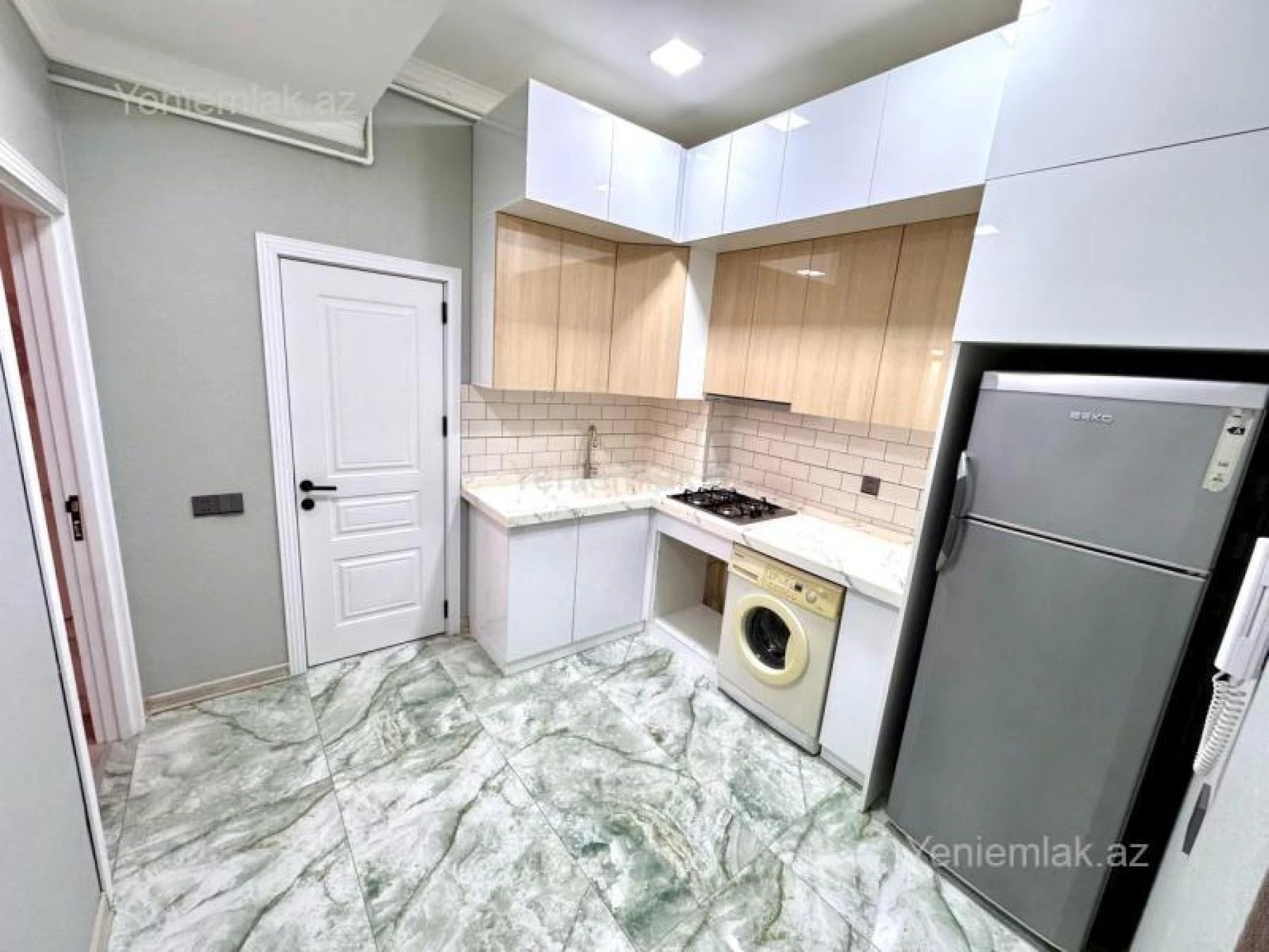 Satılır 2 otaqlı yeni tikili 60 m²