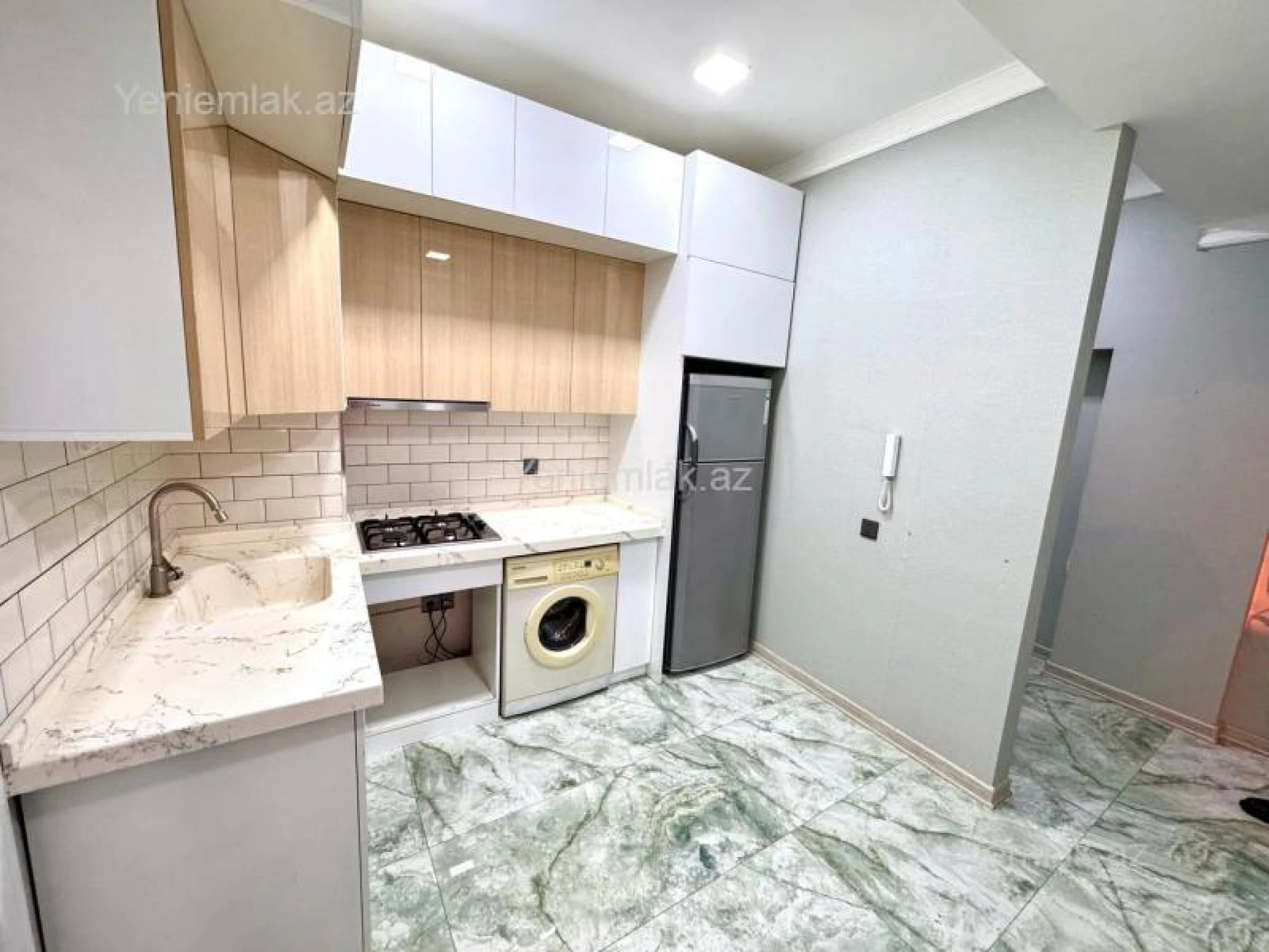 Satılır 2 otaqlı yeni tikili 60 m²