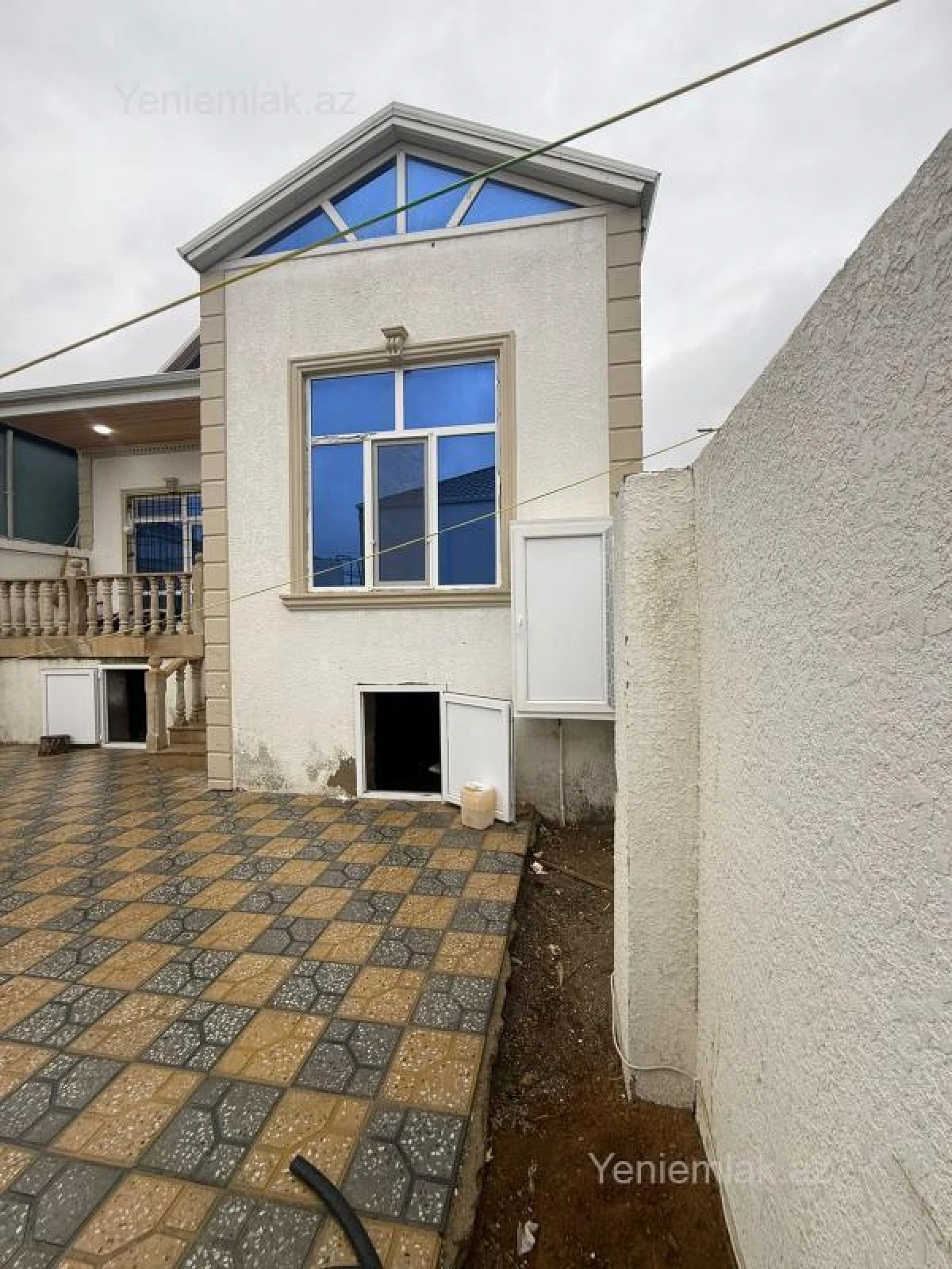 Satılır 4 otaqlı həyət evi 125 m²