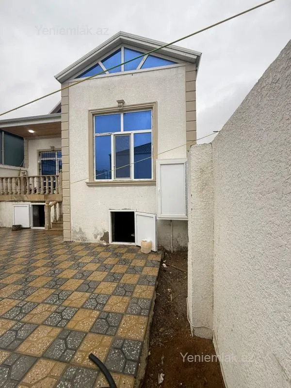 Satılır 4 otaqlı həyət evi 125 m²
