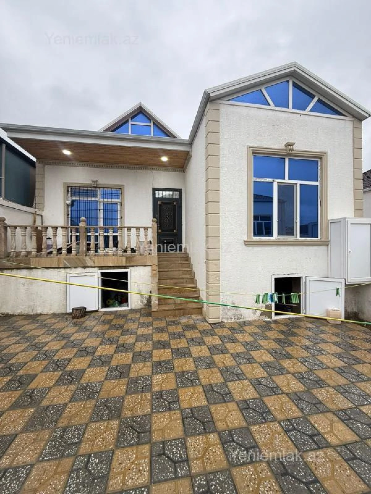 Satılır 4 otaqlı həyət evi 125 m²