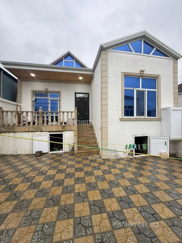 Satılır 4 otaqlı həyət evi 125 m²