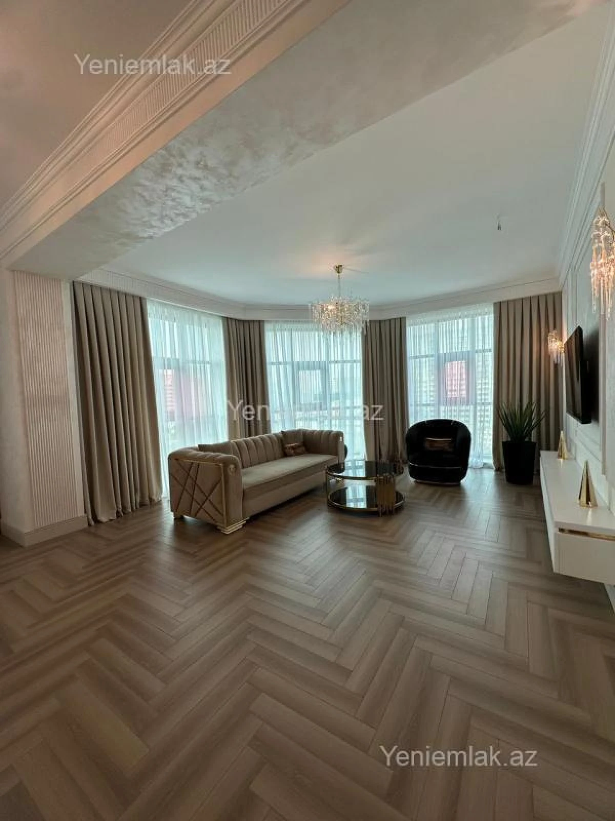 Satılır 3 otaqlı yeni tikili 137 m²