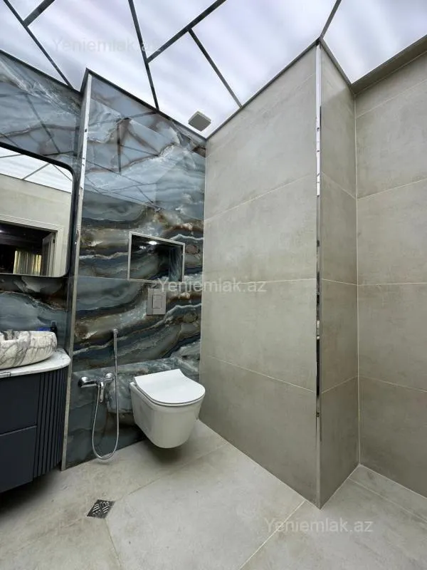 Satılır 3 otaqlı yeni tikili 137 m²