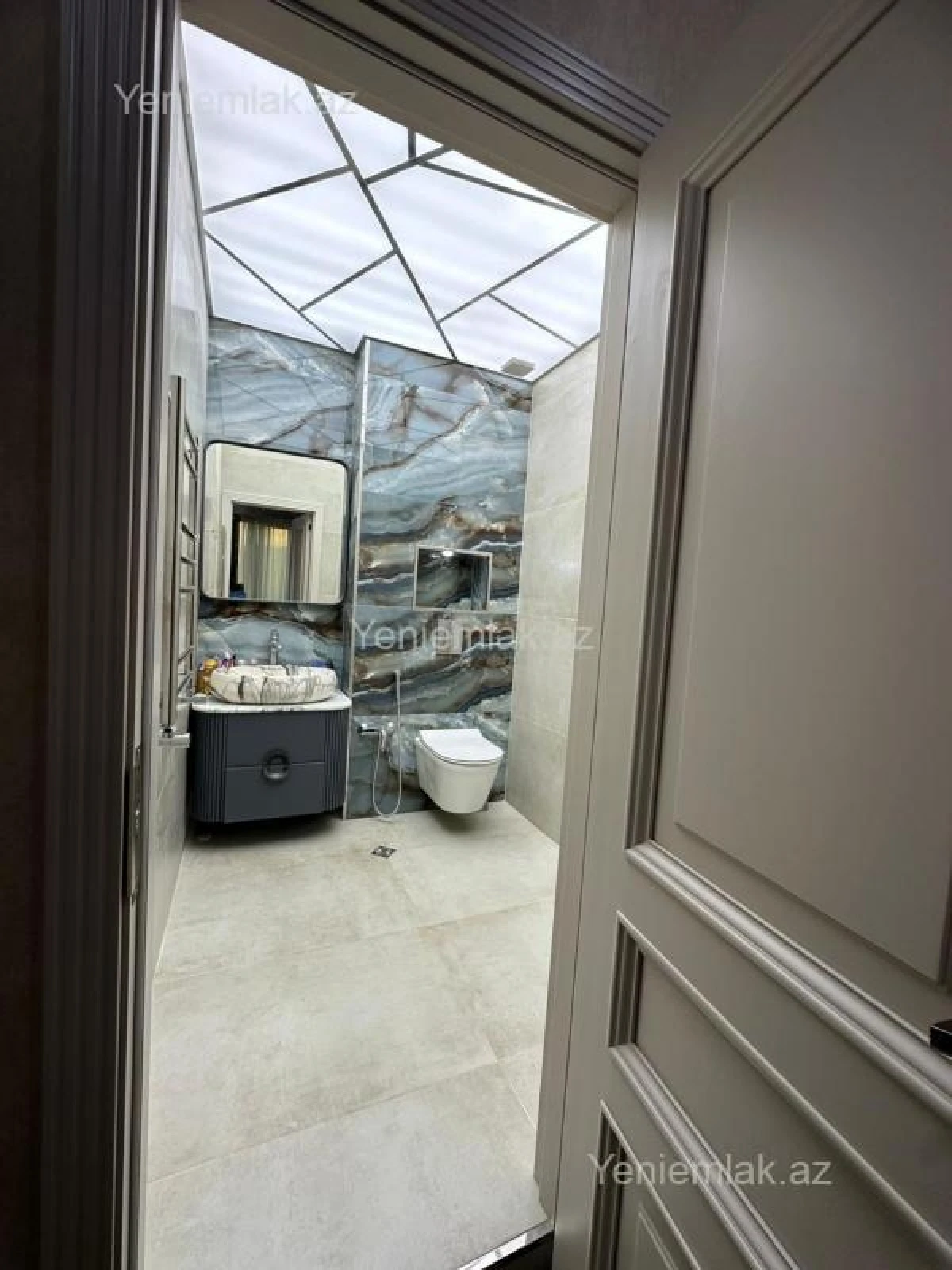 Satılır 3 otaqlı yeni tikili 137 m²