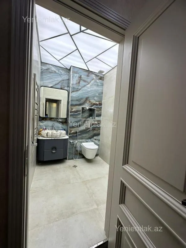 Satılır 3 otaqlı yeni tikili 137 m²