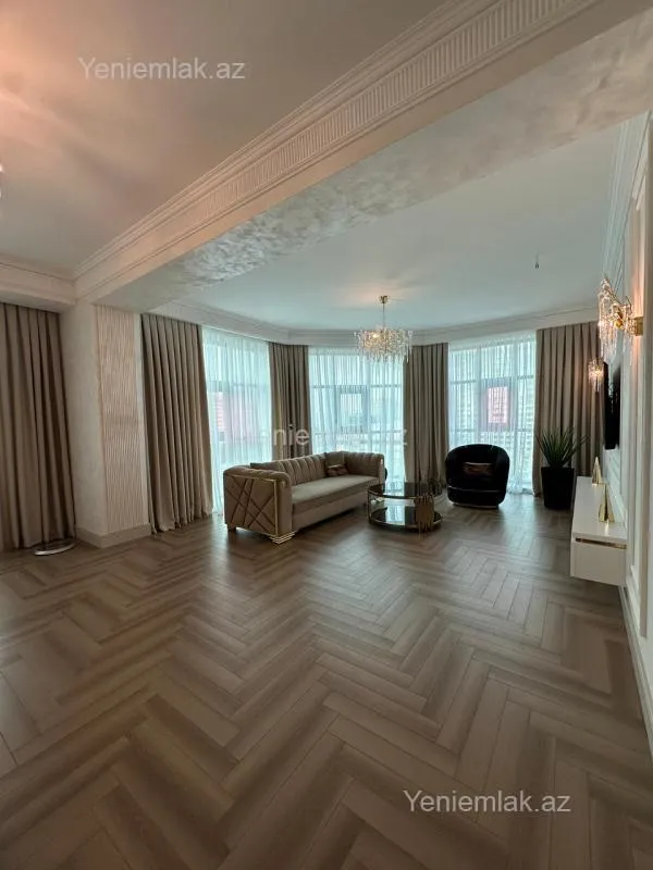 Satılır 3 otaqlı yeni tikili 137 m²