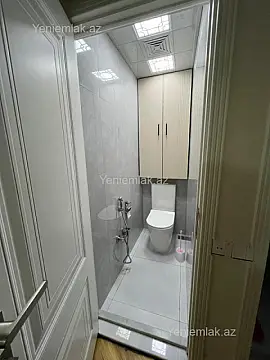 Satılır 3 otaqlı köhnə tikili 70 m²
