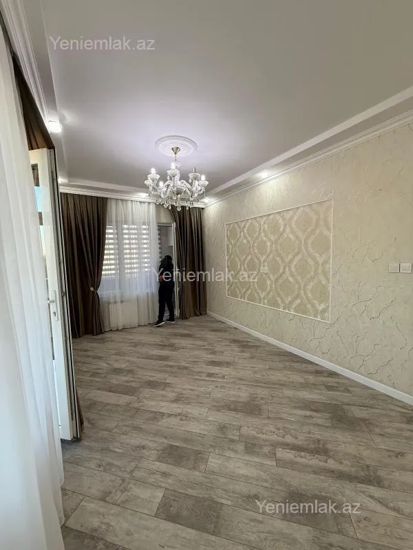 Satılır 2 otaqlı köhnə tikili 50 m²
