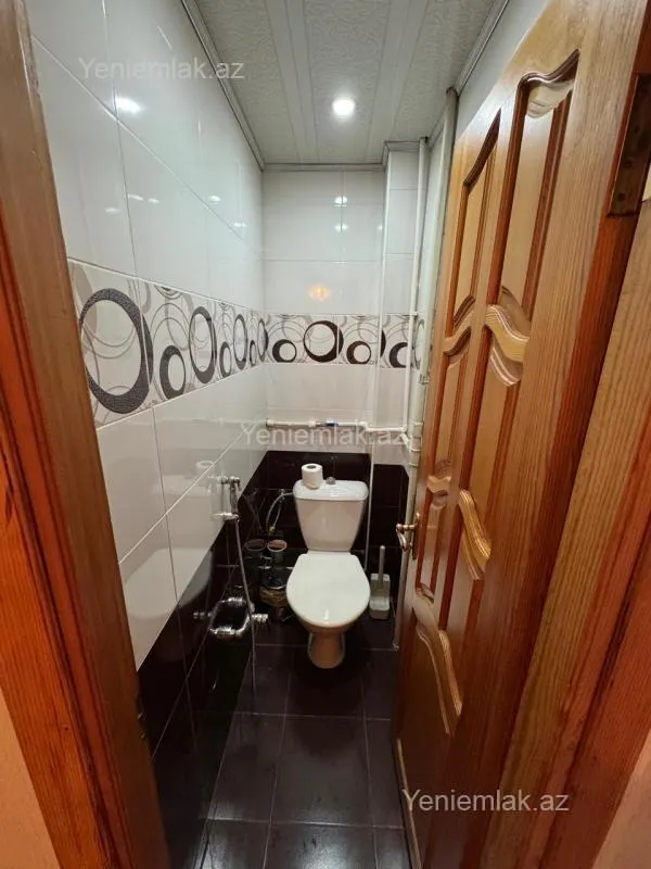 Satılır 2 otaqlı köhnə tikili 62 m²