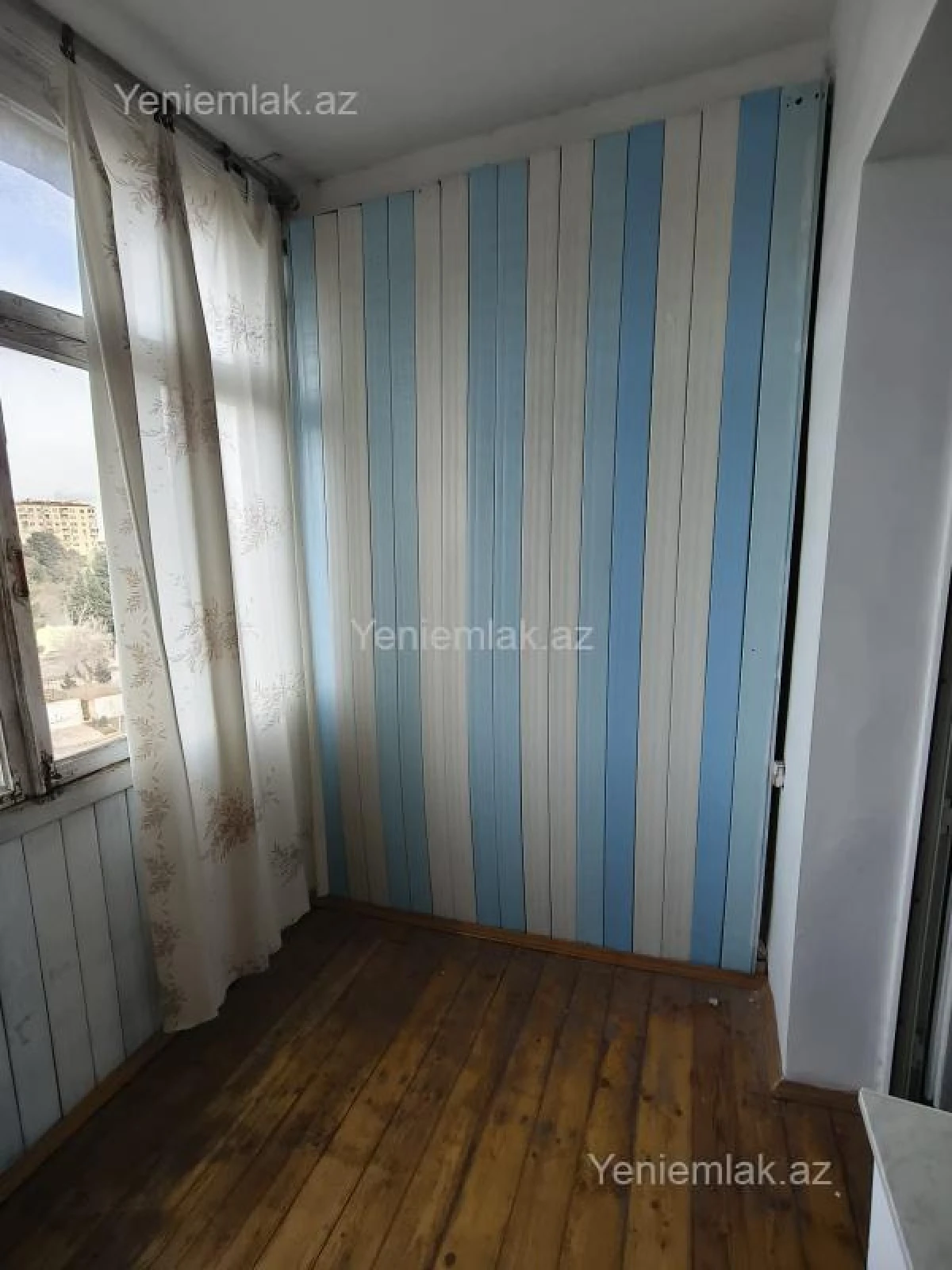 Satılır 4 otaqlı köhnə tikili 80 m²