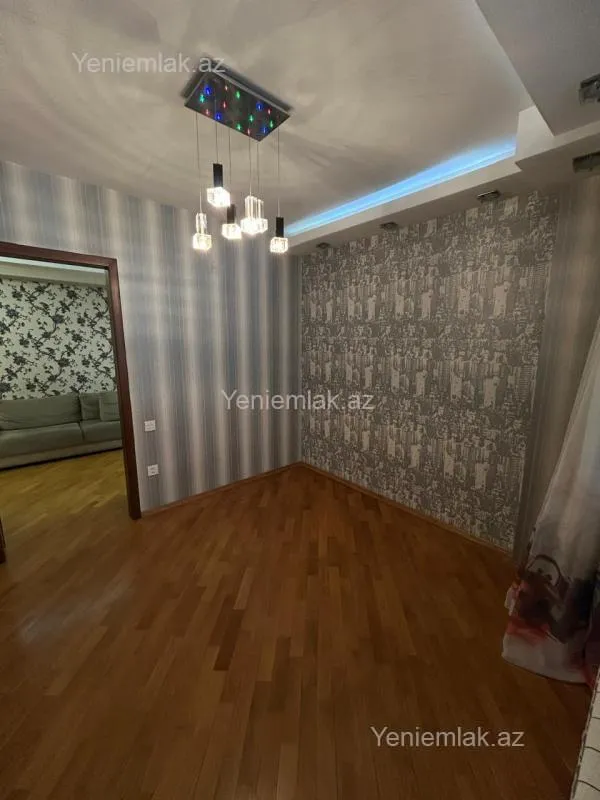 Satılır 3 otaqlı yeni tikili 85 m²