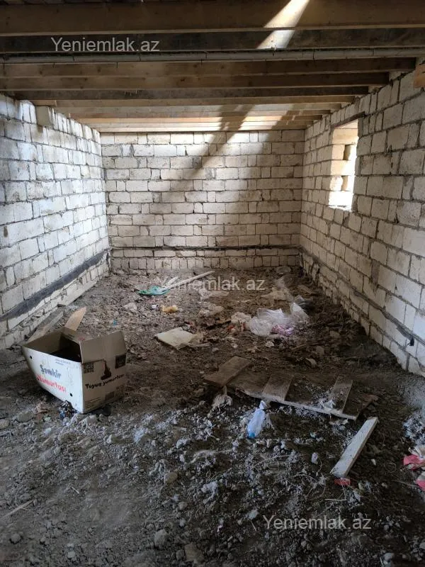 Satılır 5 otaqlı həyət evi 140 m²