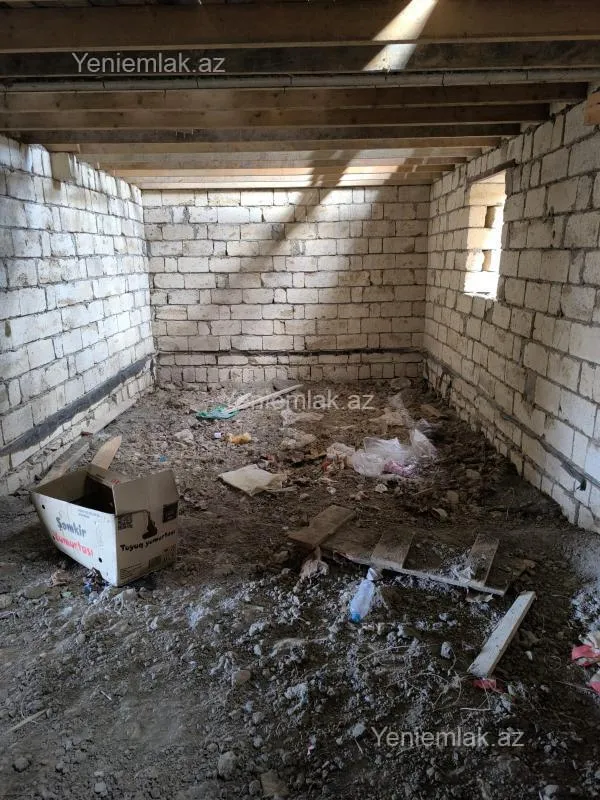 Satılır 5 otaqlı həyət evi 140 m²