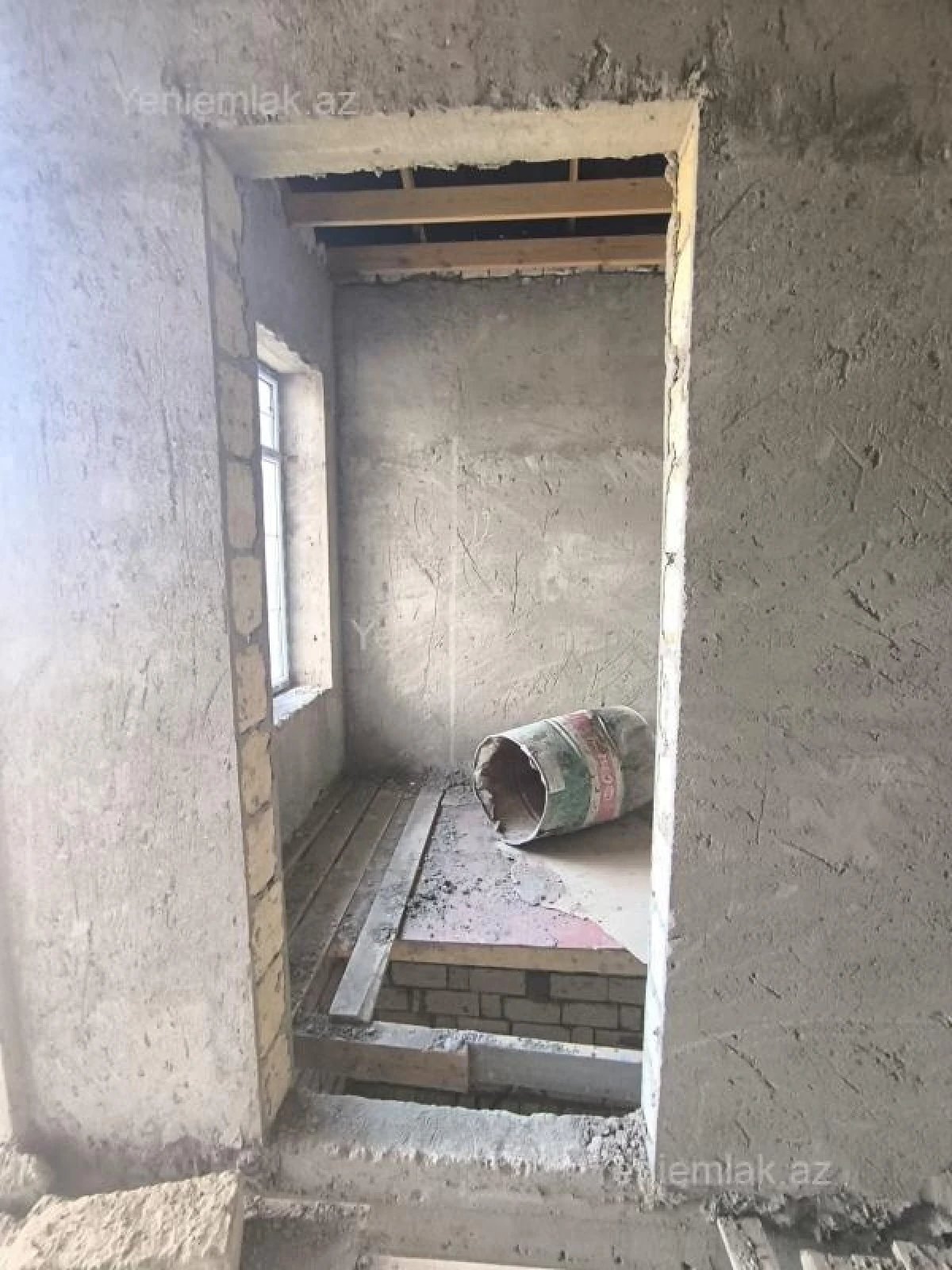 Satılır 5 otaqlı həyət evi 140 m²