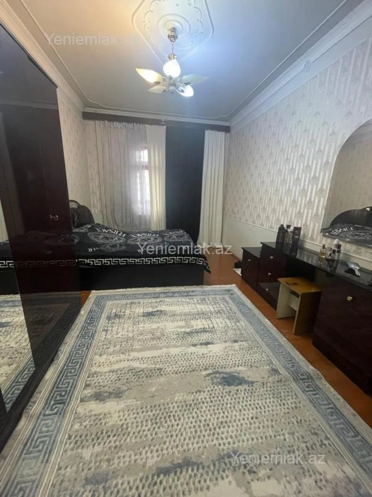 Satılır 5 otaqlı köhnə tikili 120 m²
