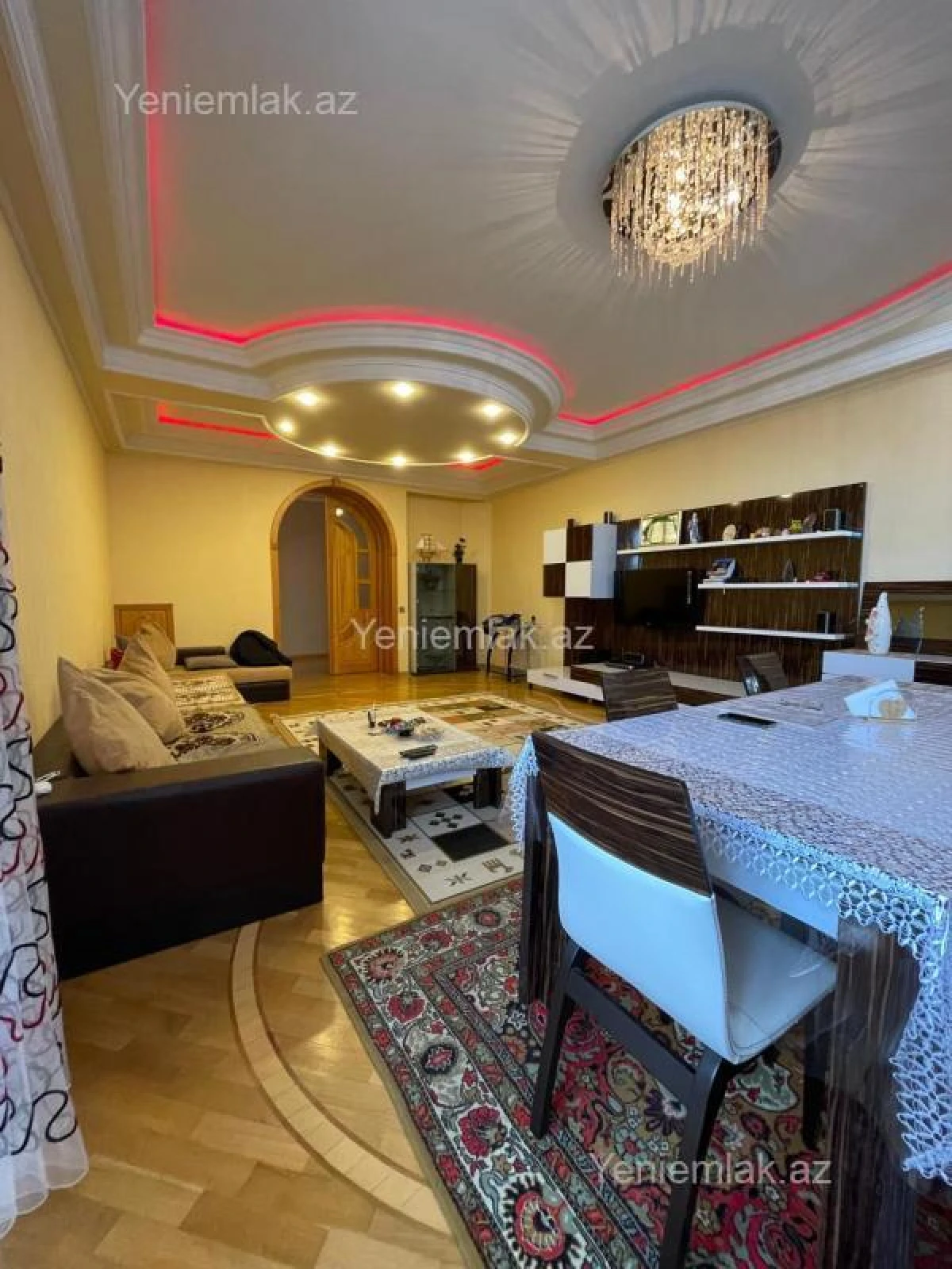 Satılır 4 otaqlı yeni tikili 186 m²