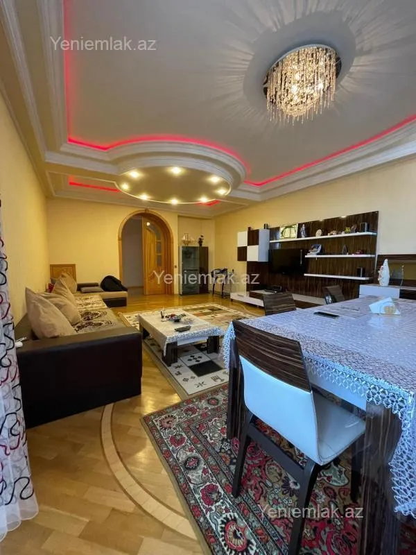 Satılır 4 otaqlı yeni tikili 186 m²