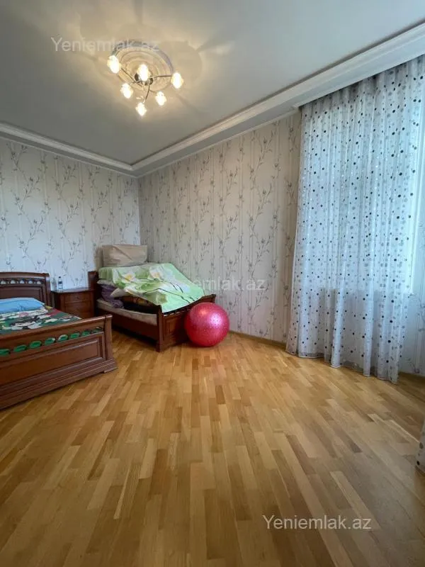 Satılır 4 otaqlı yeni tikili 186 m²