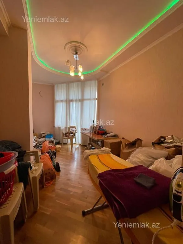 Satılır 4 otaqlı yeni tikili 186 m²